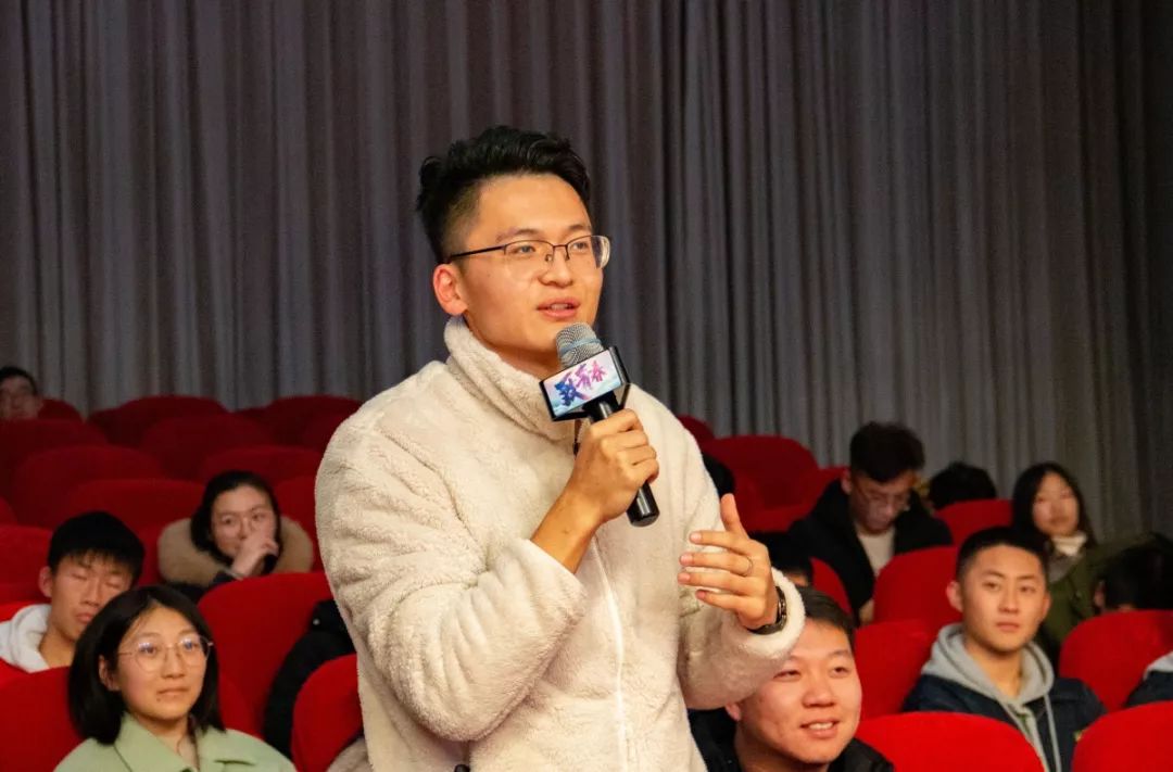 NBA球员主持讲座，分享成功经验激励青少年的简单介绍