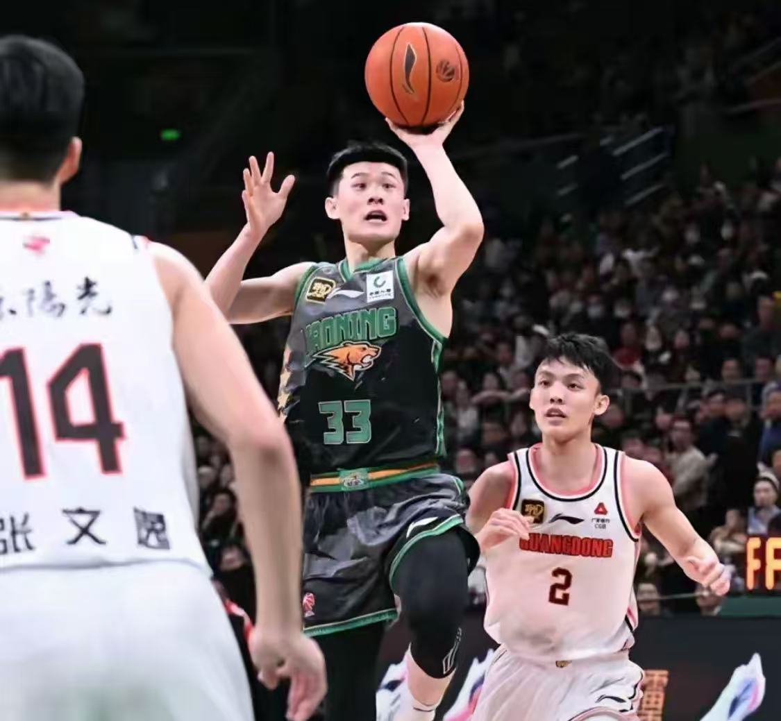 包含辽宁宏运队员表现出色，帮助球队实现连胜的词条