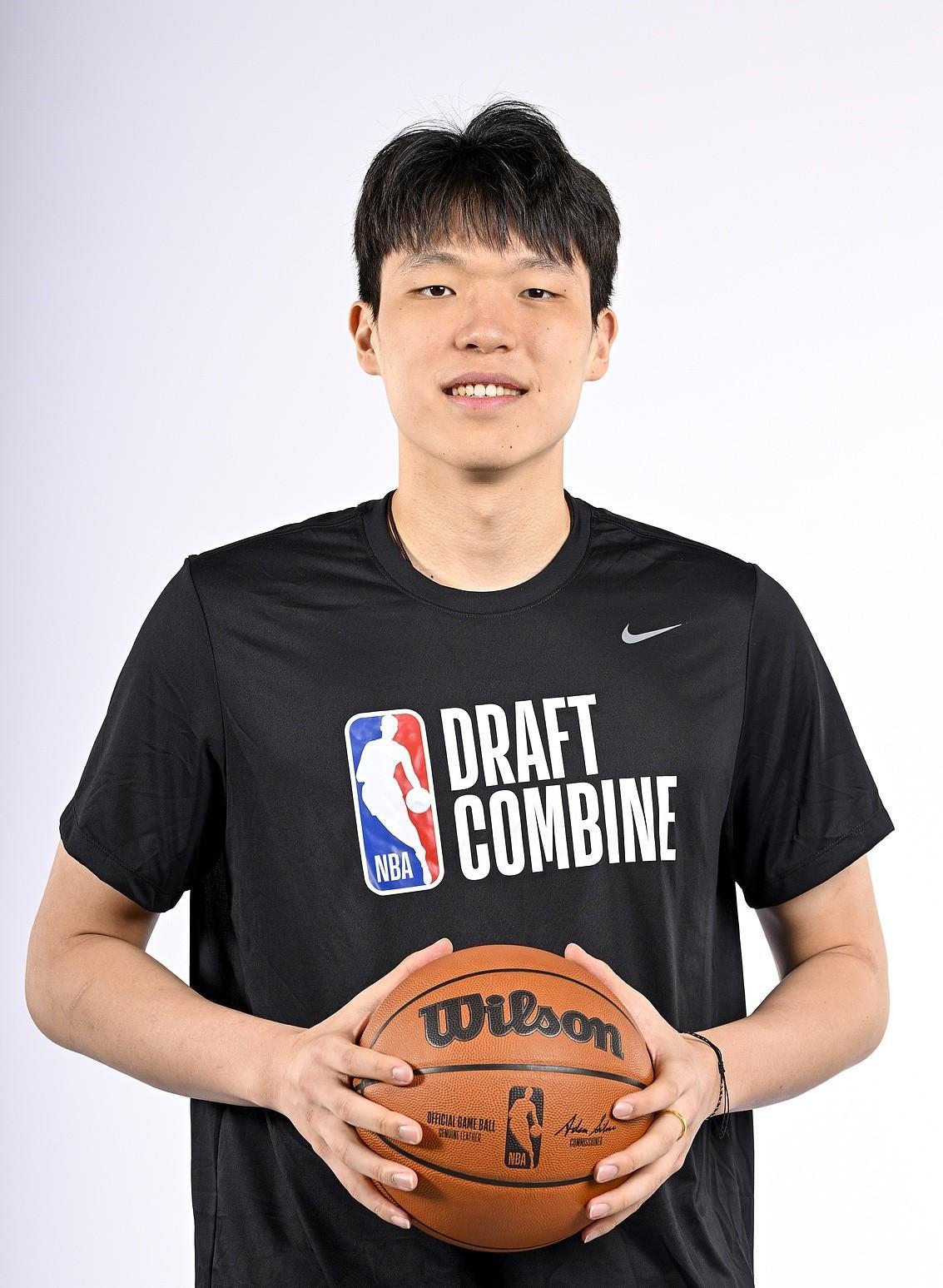 终于轮到我了！波特兰开拓者球员杨瀚森前来报到！的简单介绍