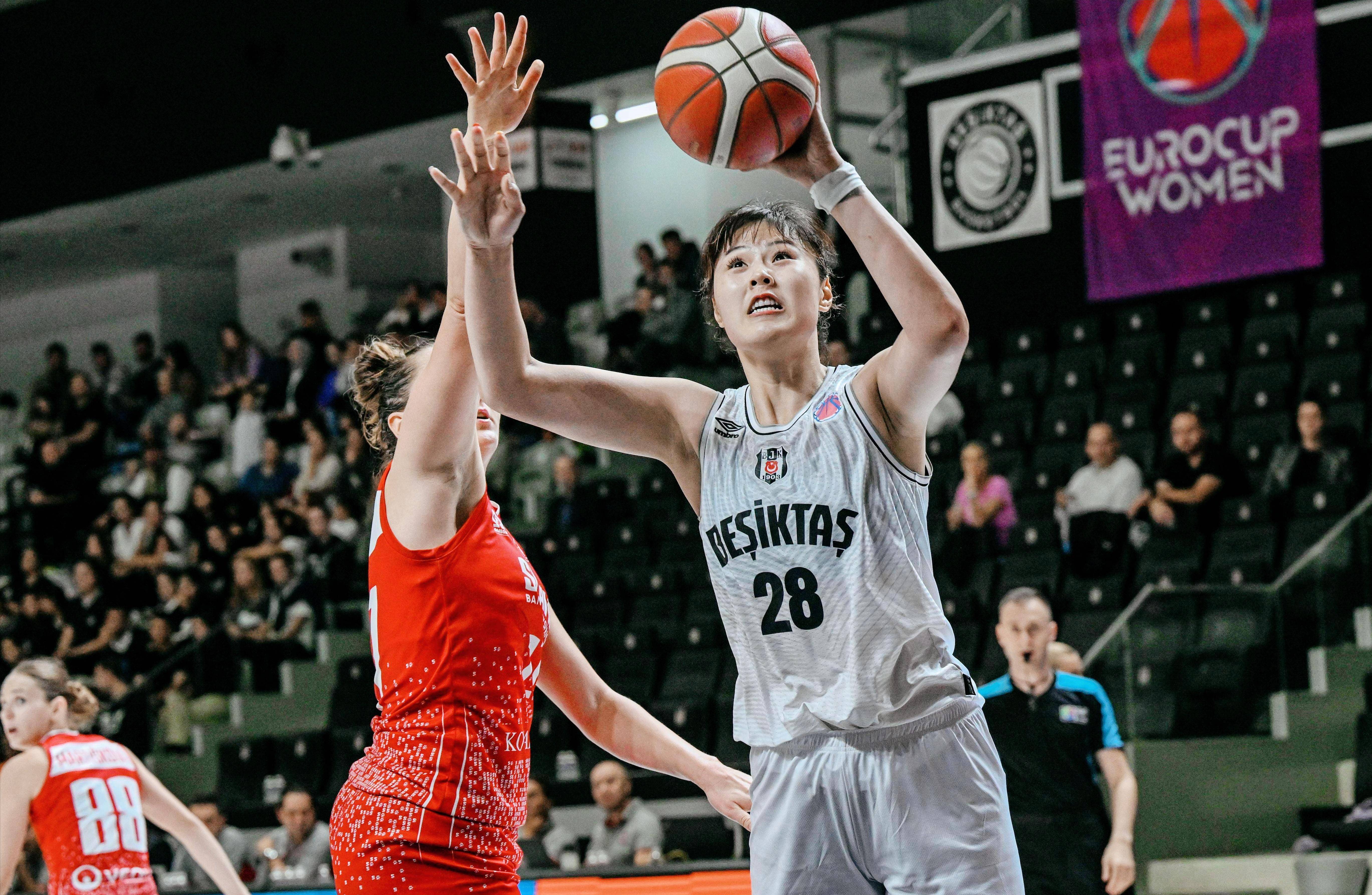 包含WNBA-李月汝10分8篮板飞翼末节逆转王牌未果的词条