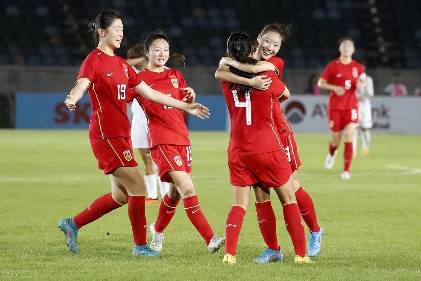 亚洲女足比赛中我国队实现突破