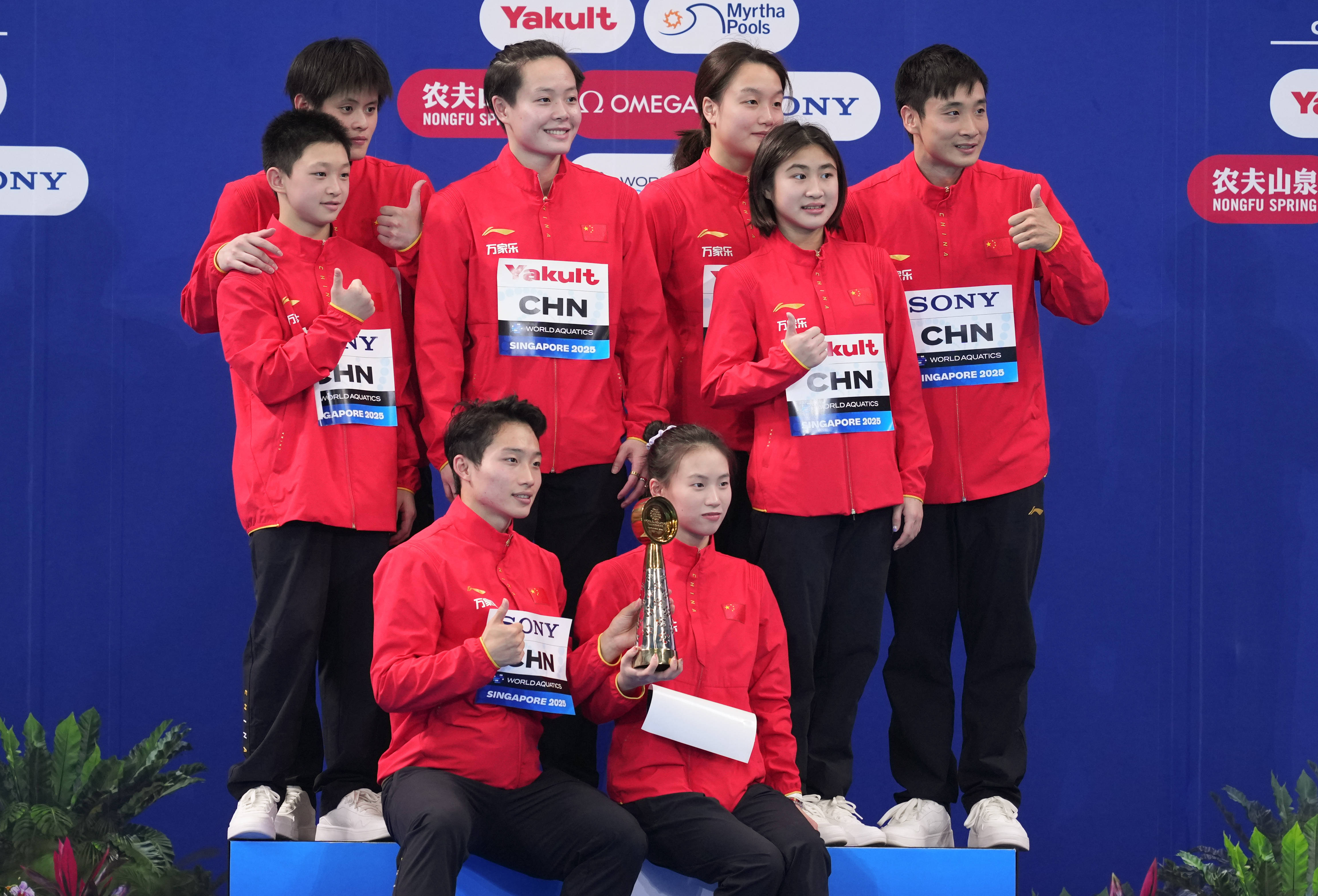 包含日本跳水选手表现出色，收获两枚金牌的词条